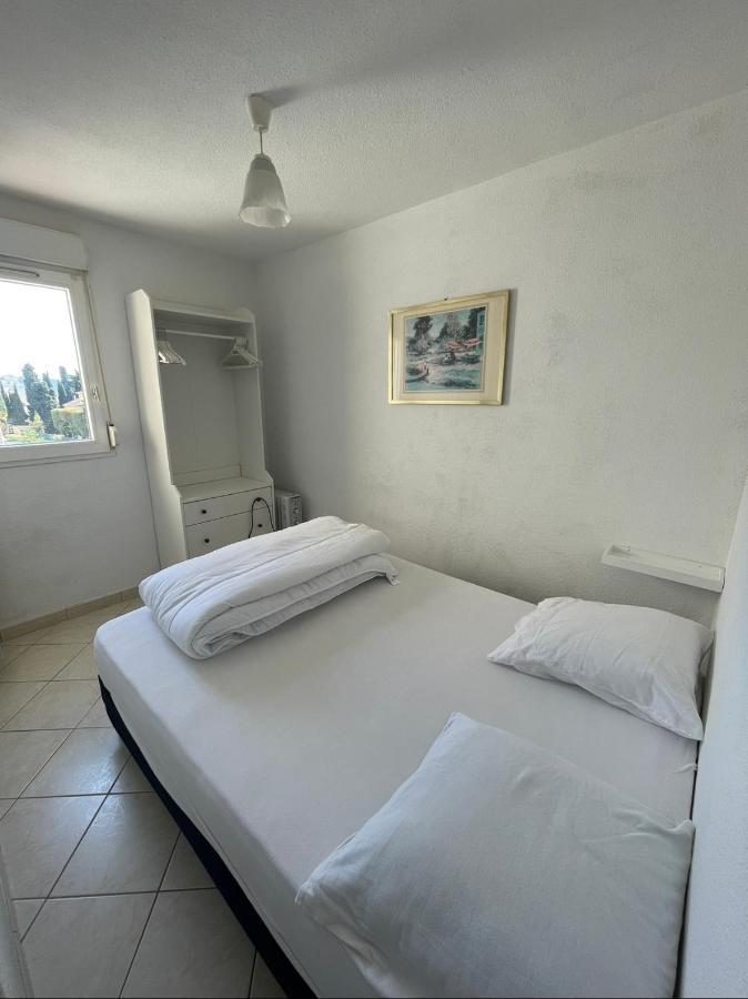 Charmant Appartement A Quelques Metres De La Plage La Londe-les-Maures Dış mekan fotoğraf