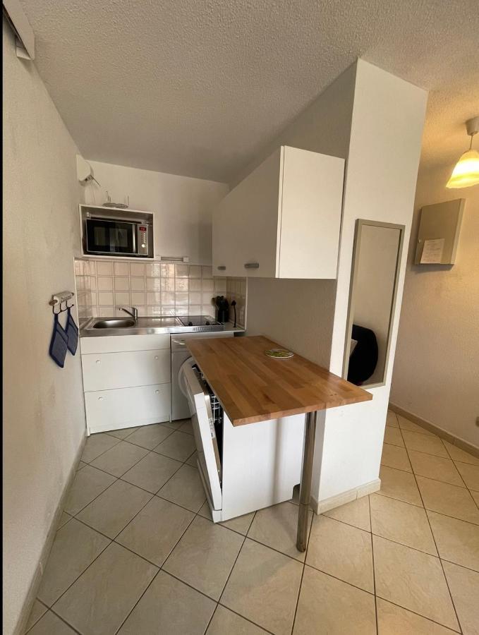 Charmant Appartement A Quelques Metres De La Plage La Londe-les-Maures Dış mekan fotoğraf